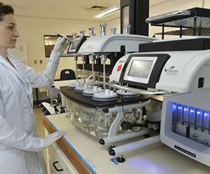 Auxiliar de Laboratório de Entomologia Médica